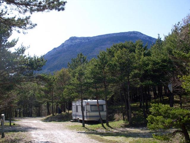 Camping La Chabannerie Otel Saint-Martin-de-Clelles Dış mekan fotoğraf