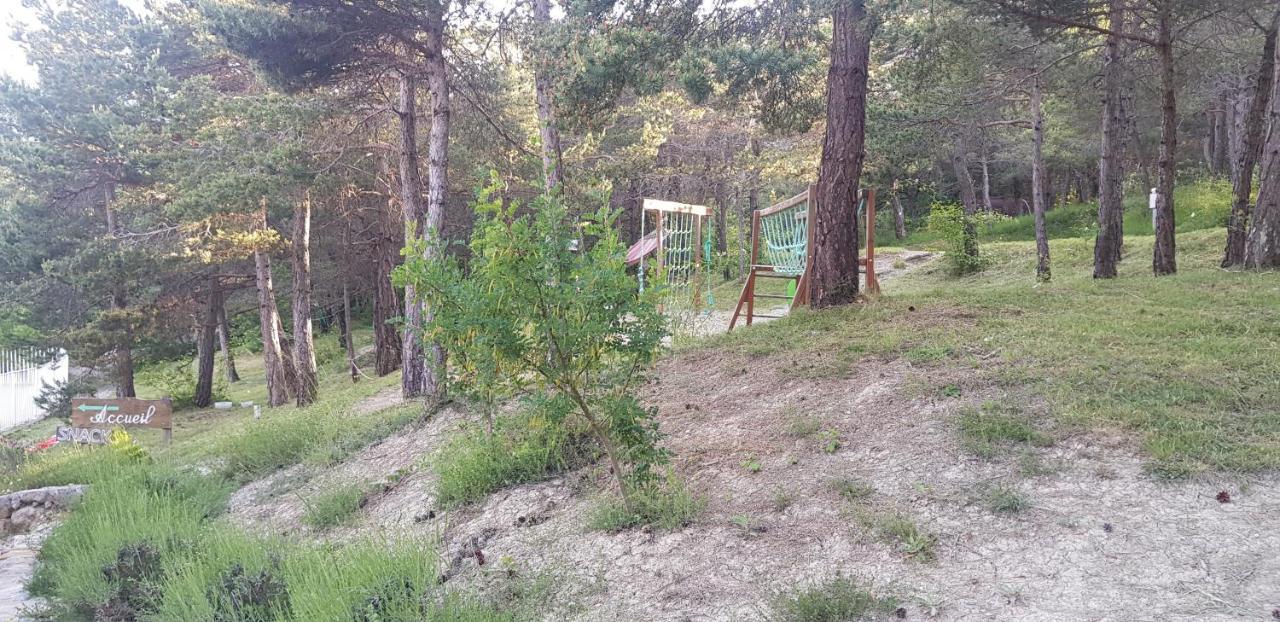 Camping La Chabannerie Otel Saint-Martin-de-Clelles Dış mekan fotoğraf